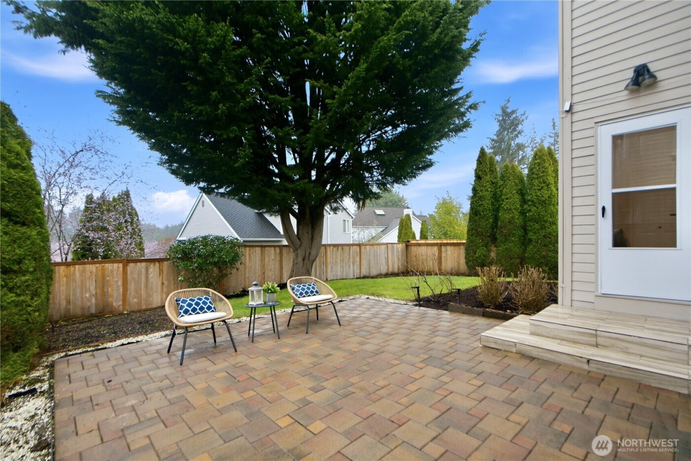 25024 SE 41st Drive , Sammamish, WA 98029