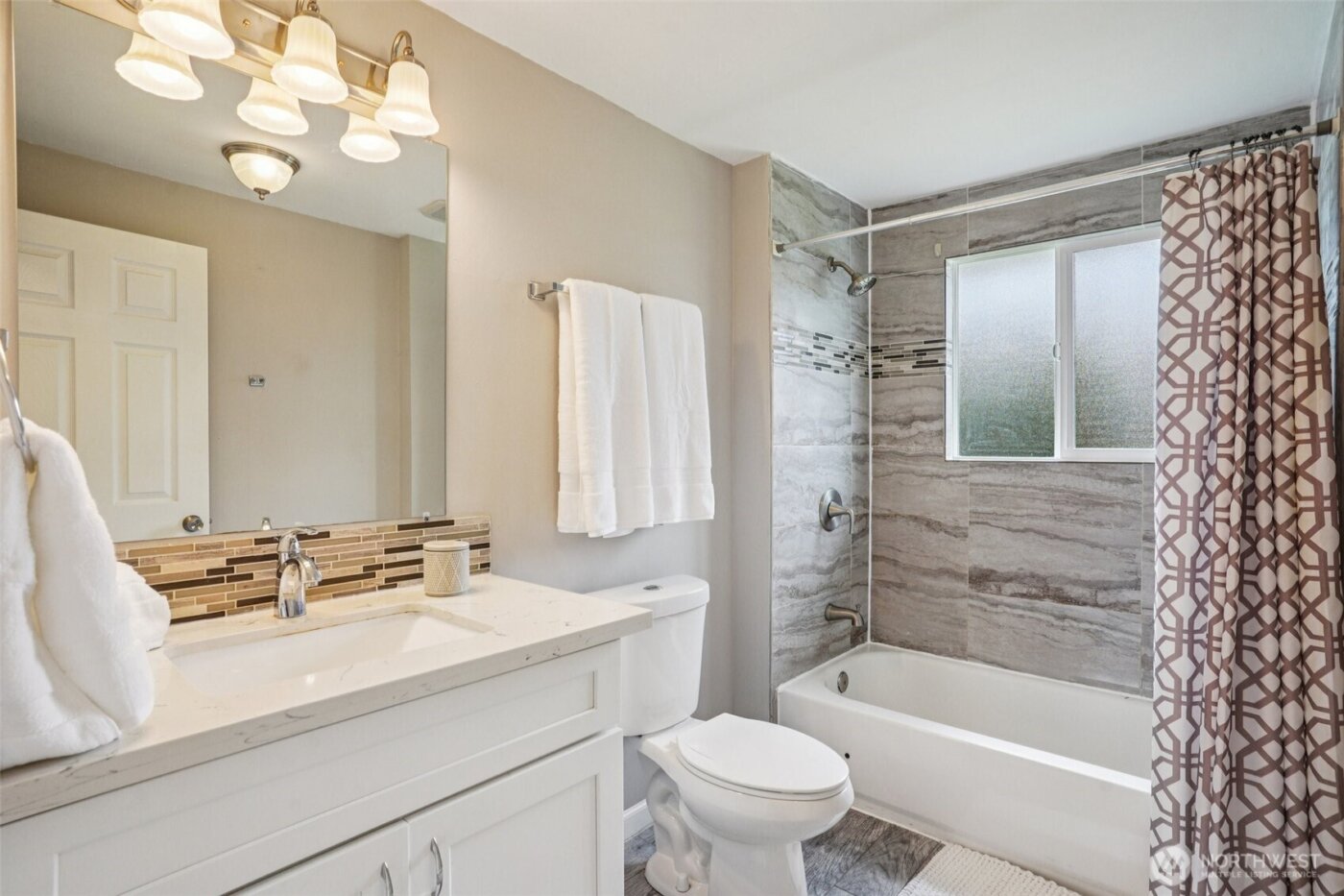 3709 NE 9th Court , Renton, WA 98056