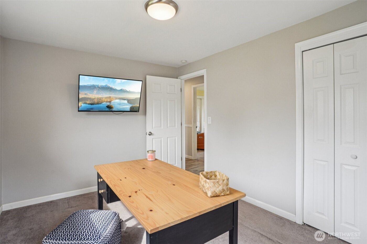 3709 NE 9th Court , Renton, WA 98056