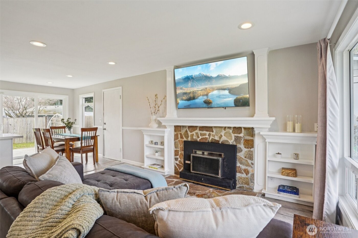 3709 NE 9th Court , Renton, WA 98056