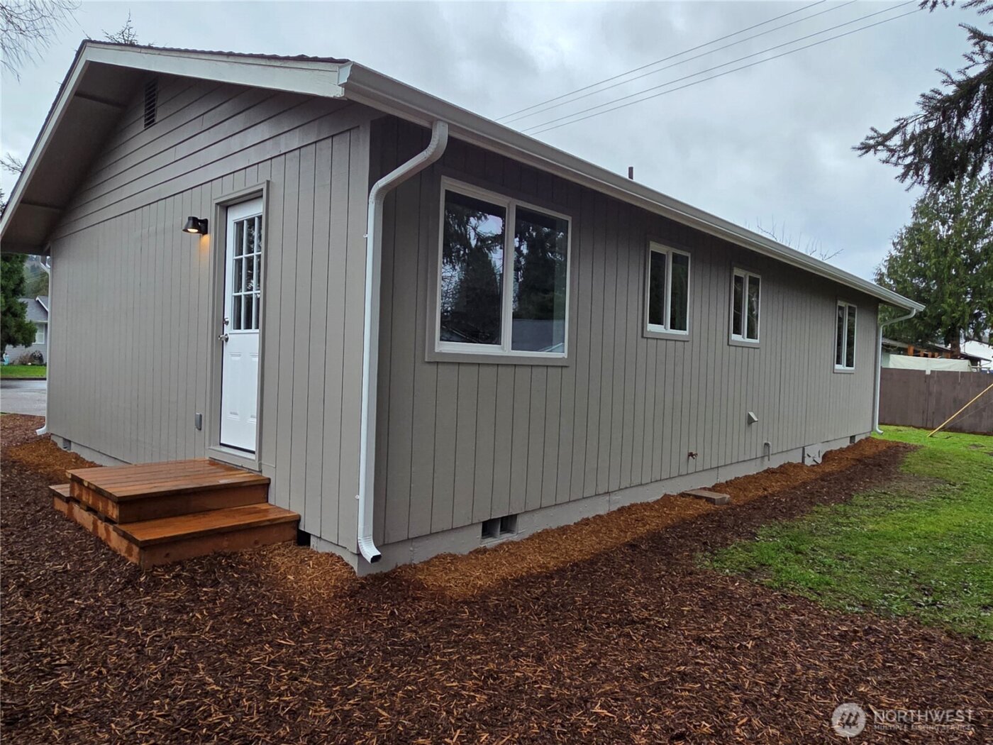 432 SW Diane Street , Castle Rock, WA 98611