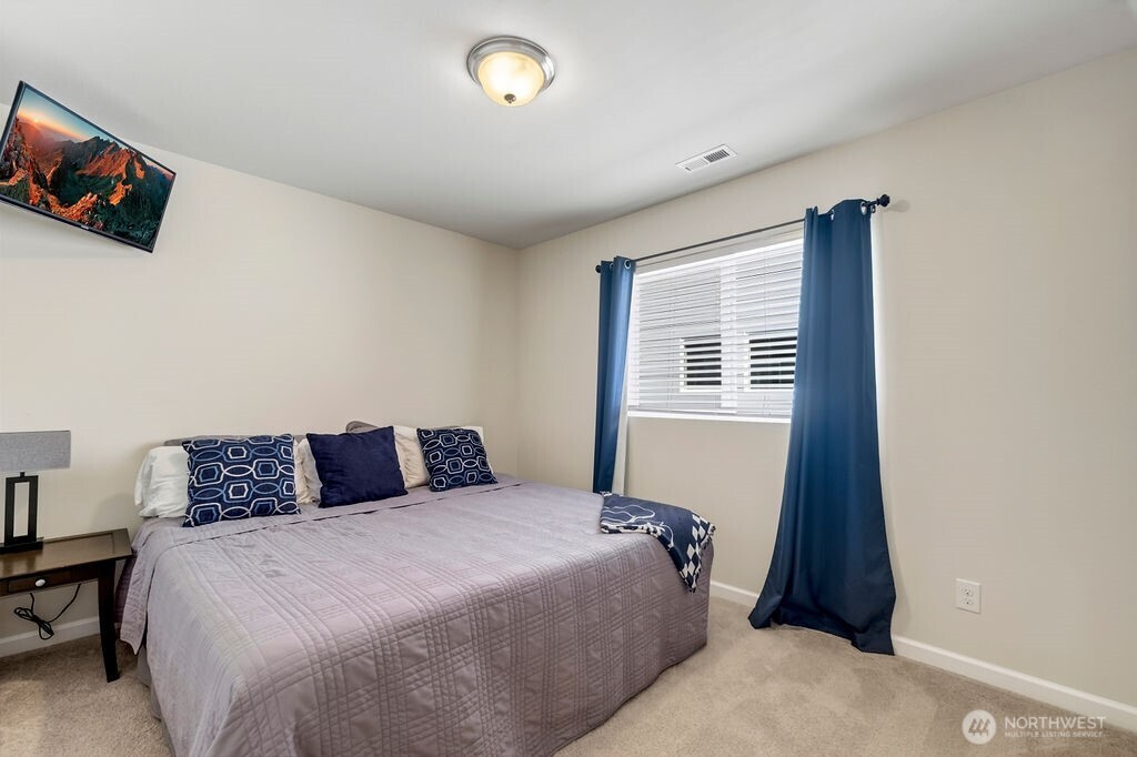 19119 106th Avenue Ct E, Puyallup, WA 98374