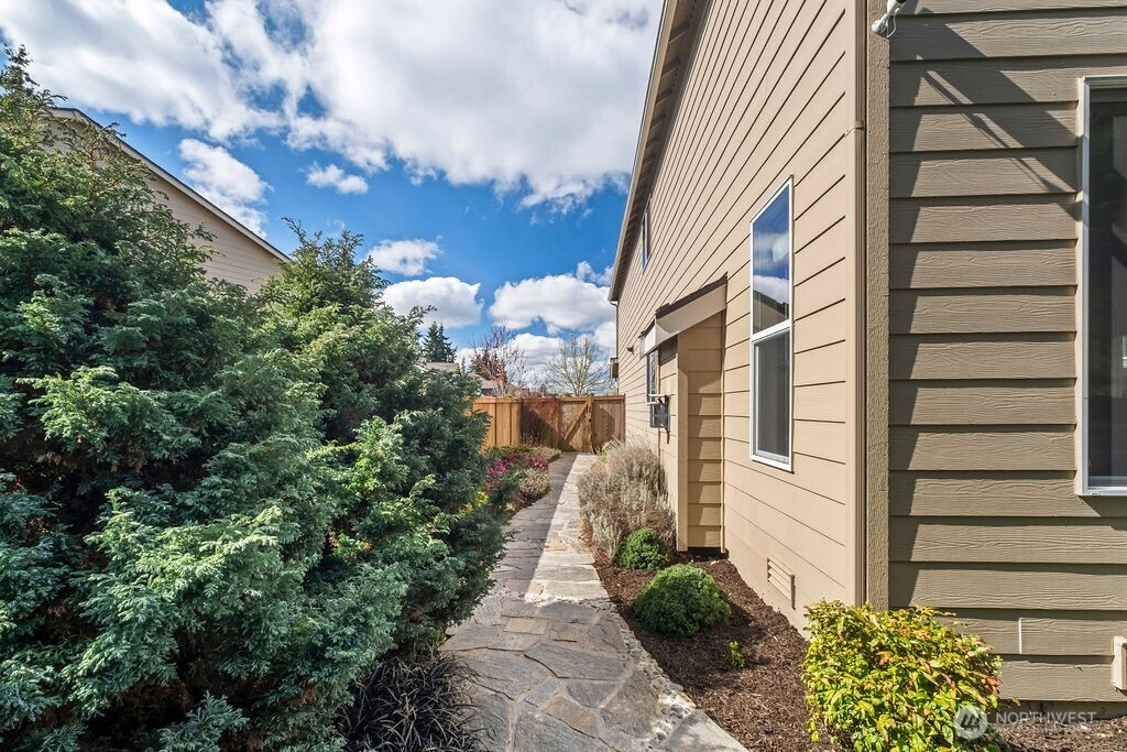 19119 106th Avenue Ct E, Puyallup, WA 98374