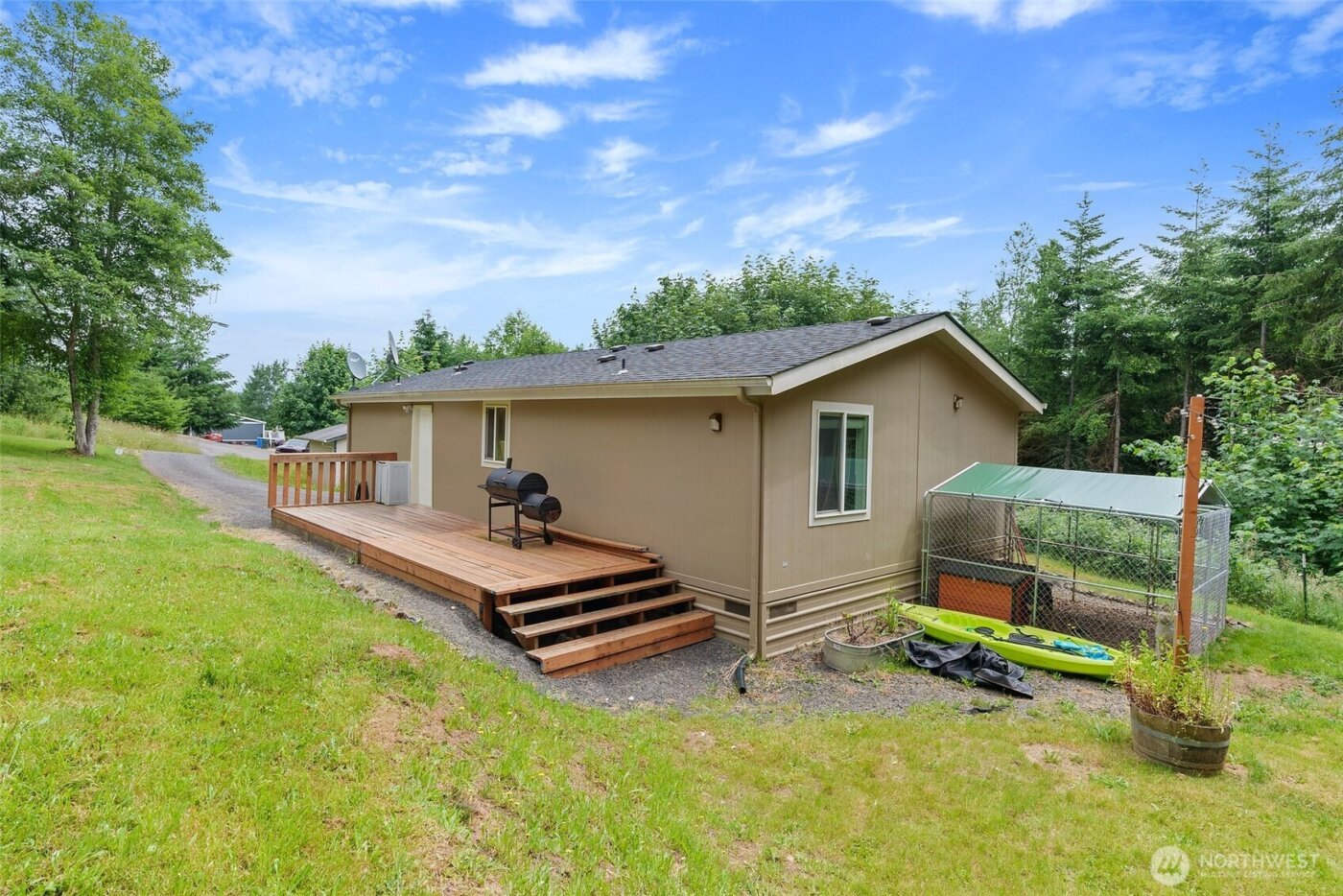 143 Deer Haven Drive , Winlock, WA 98596
