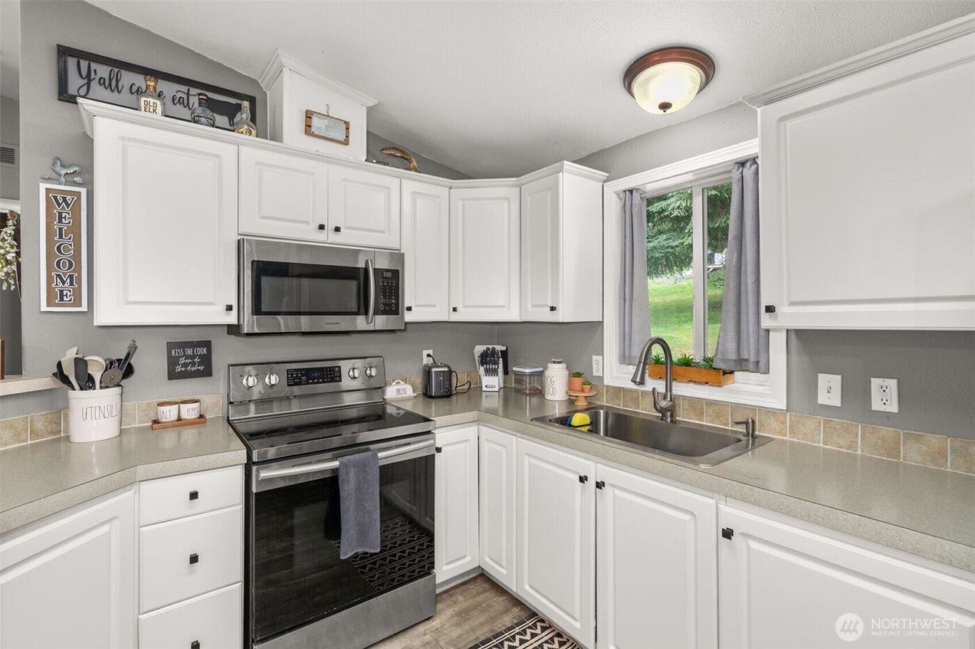 143 Deer Haven Drive , Winlock, WA 98596