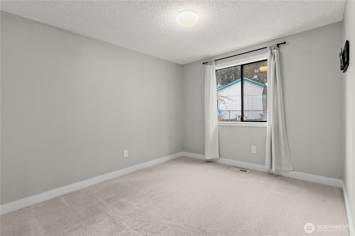 9227 5th Court SE, Olympia, WA 98513