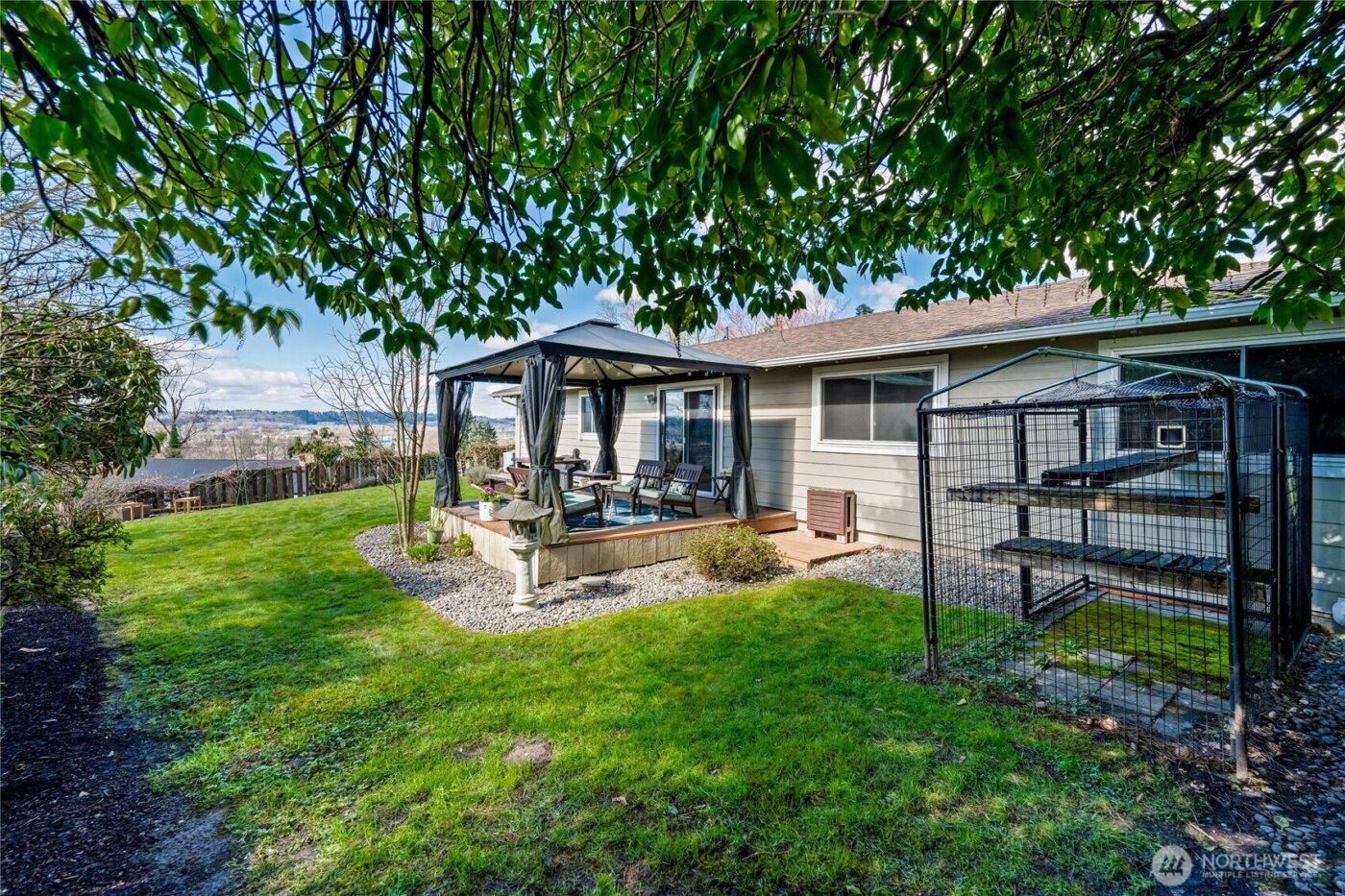 925 Valley Place , Kent, WA 98031