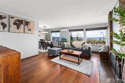 925 Valley Place , Kent, WA 98031 - Photo 3