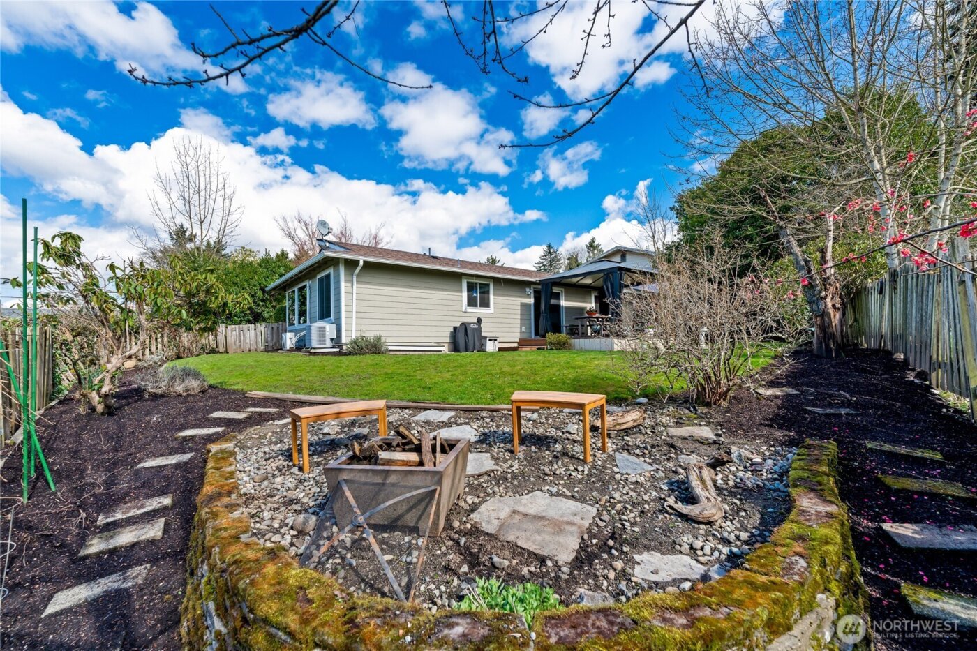 925 Valley Place , Kent, WA 98031