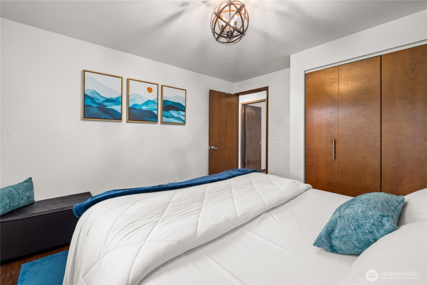 925 Valley Place , Kent, WA 98031