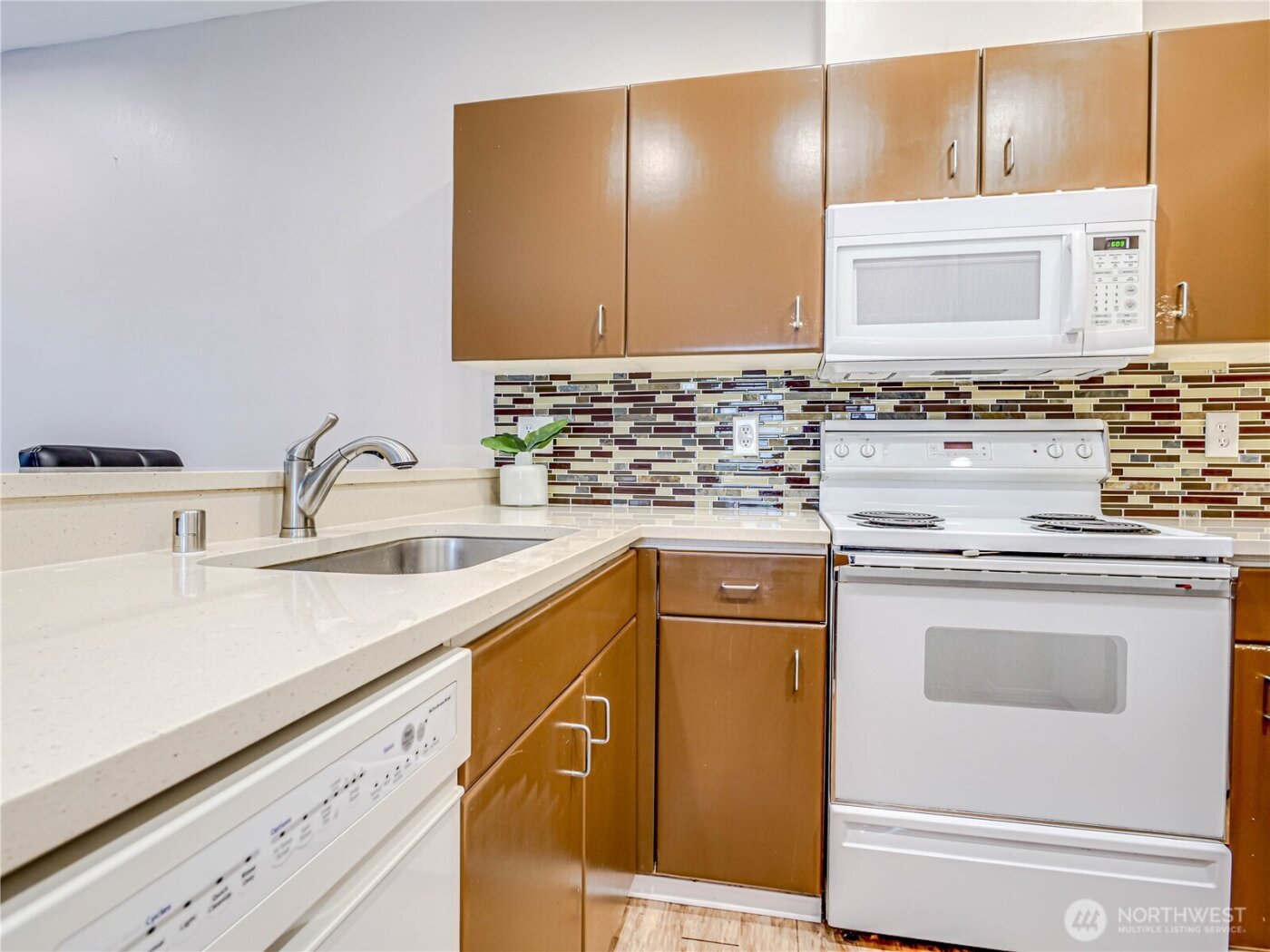 4714 Fairwood Boulevard NE #202, Tacoma, WA 98422