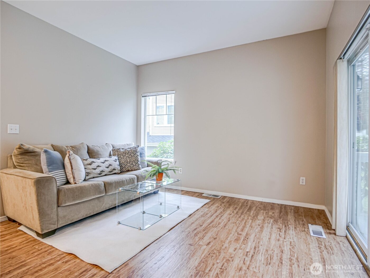 4714 Fairwood Boulevard NE #202, Tacoma, WA 98422