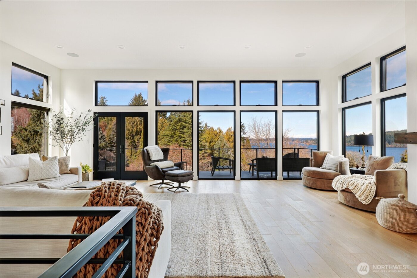 4224 NE 124th Street , Seattle, WA 98125