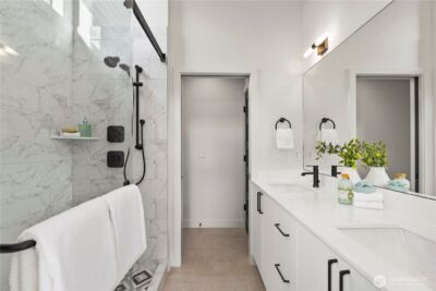 2562 30th Avenue W, Seattle, WA 98199 - Photo 19