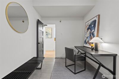 2562 30th Avenue W, Seattle, WA 98199 - Photo 3