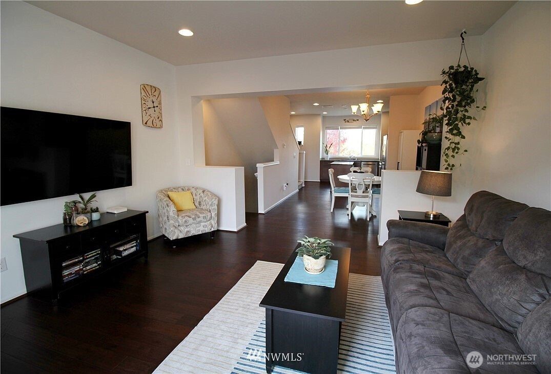 3310 31st Drive , Everett, WA 98201