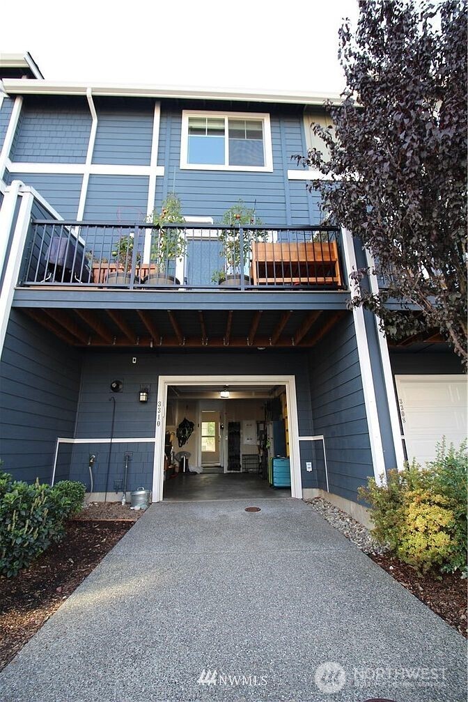 3310 31st Drive , Everett, WA 98201