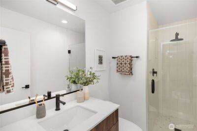 2112 1st Avenue N, Seattle, WA 98109 - Photo 18