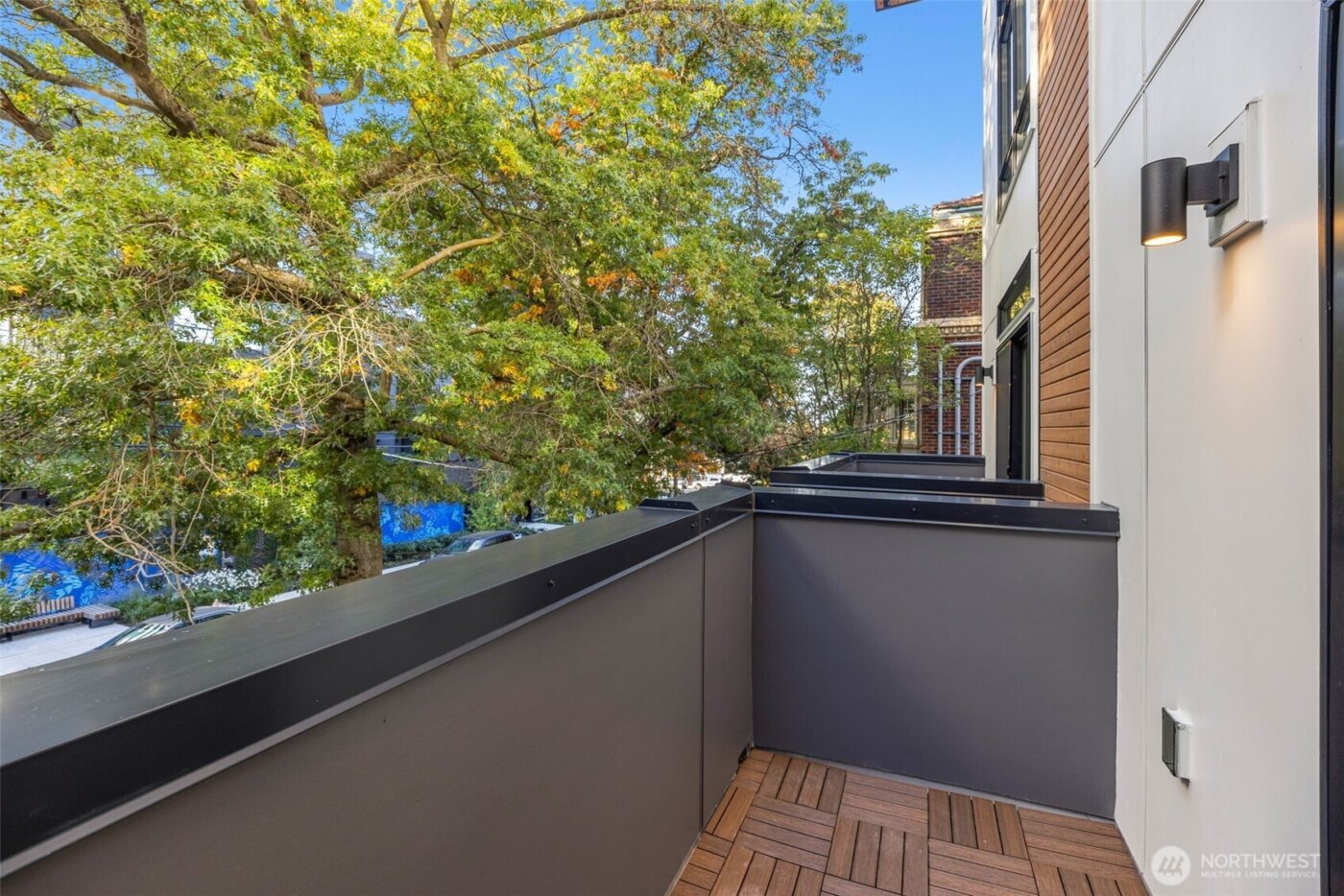 2112 1st Avenue N, Seattle, WA 98109