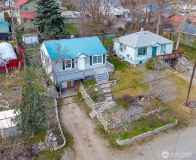 647 3rd Avenue , Okanogan, WA 98840