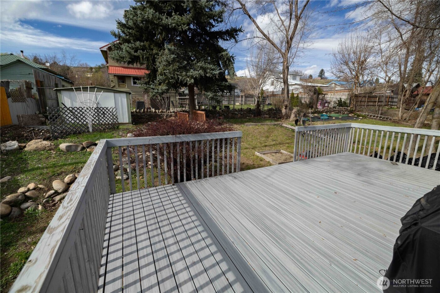 647 3rd Avenue , Okanogan, WA 98840
