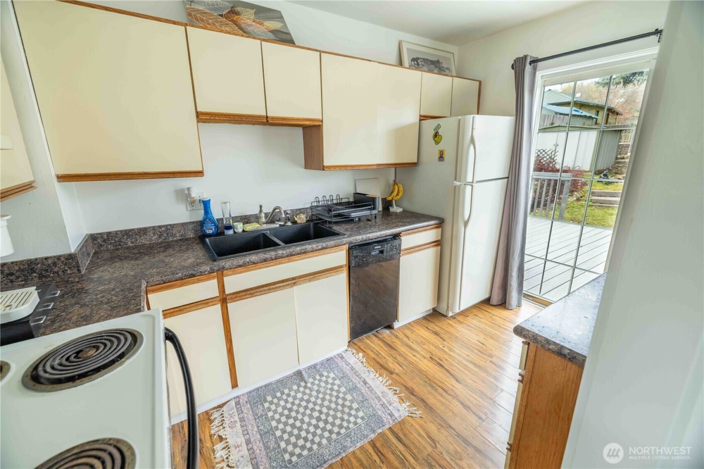 647 3rd Avenue , Okanogan, WA 98840