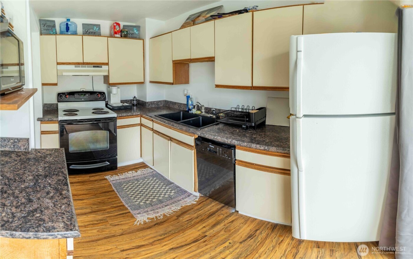 647 3rd Avenue , Okanogan, WA 98840
