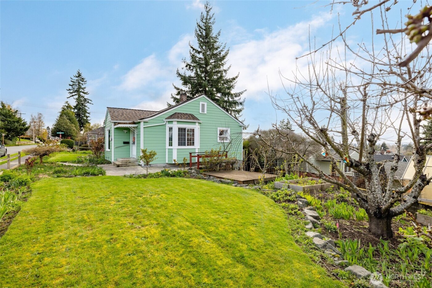 703 N 8th Street , Mount Vernon, WA 98273