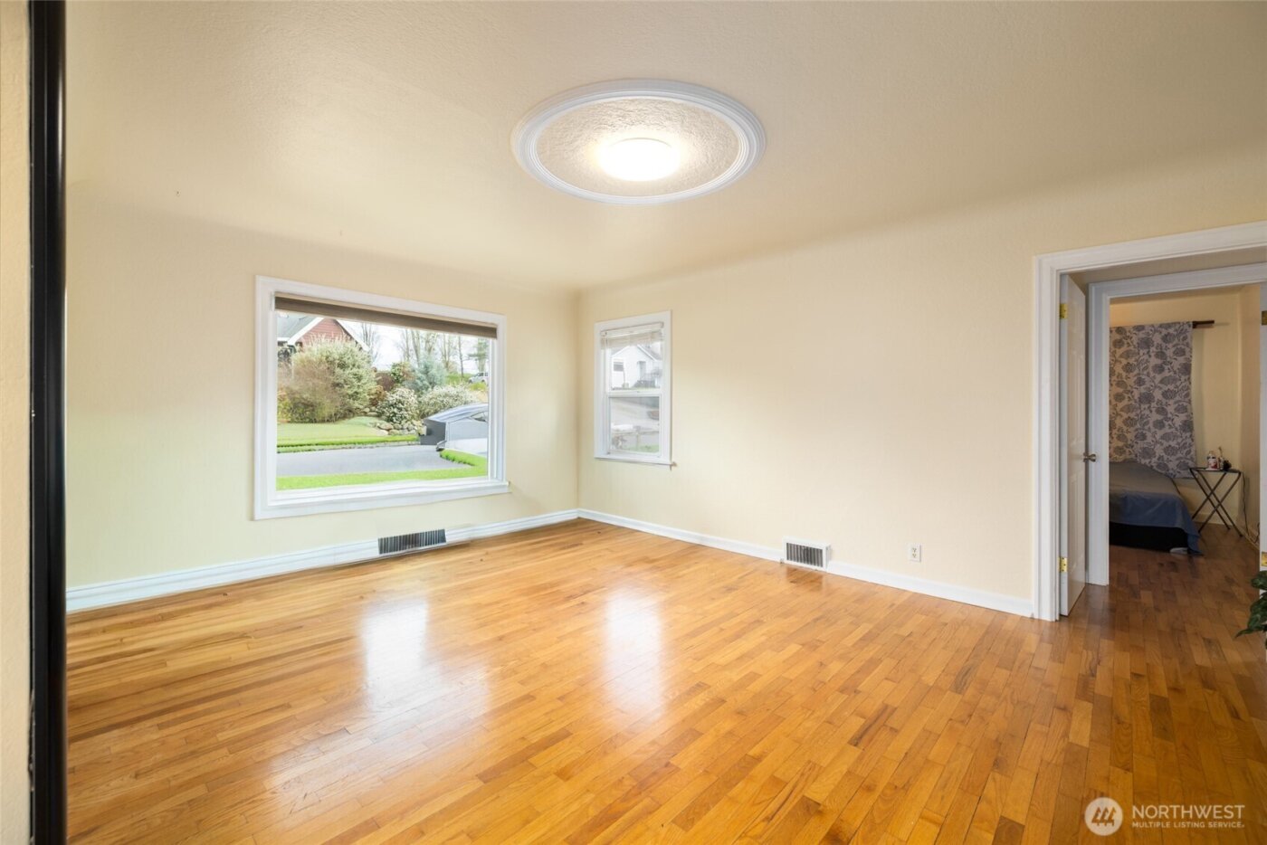 703 N 8th Street , Mount Vernon, WA 98273