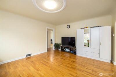 703 N 8th Street , Mount Vernon, WA 98273 - Photo 7
