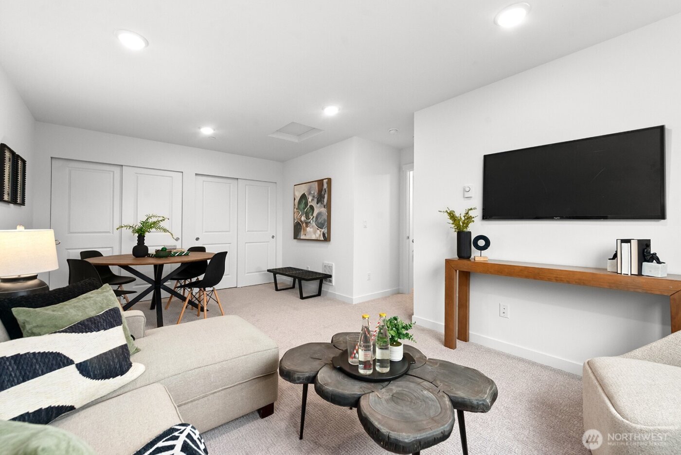 1425 SW 111th Lane , Seattle, WA 98164