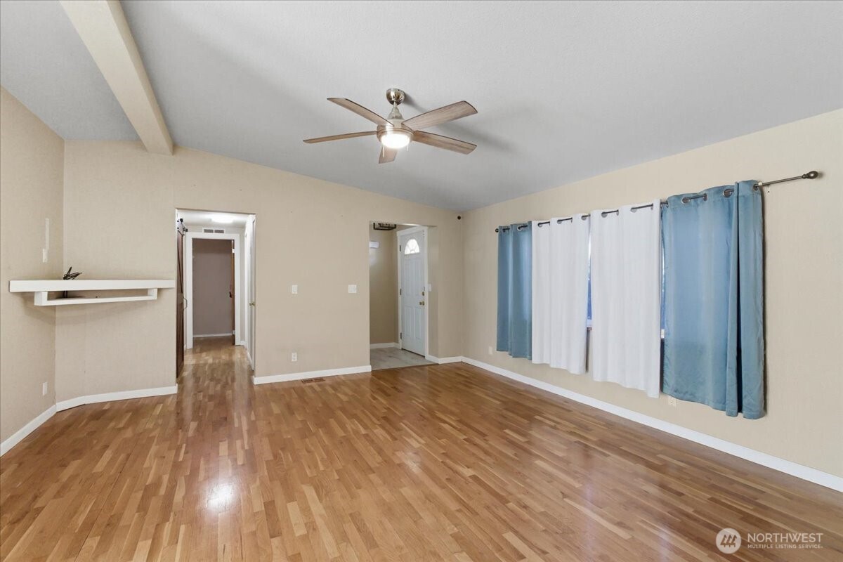 1713 S 69th Avenue , Yakima, WA 98908