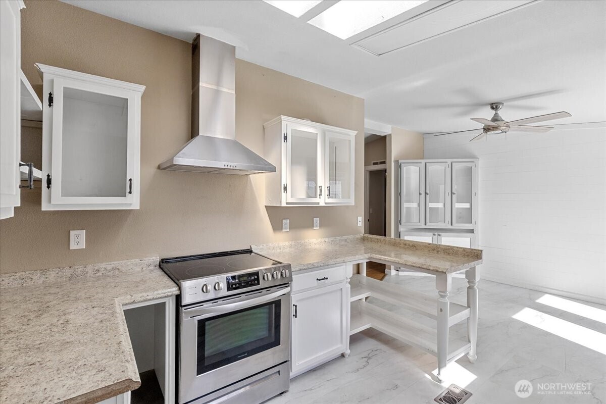 1713 S 69th Avenue , Yakima, WA 98908