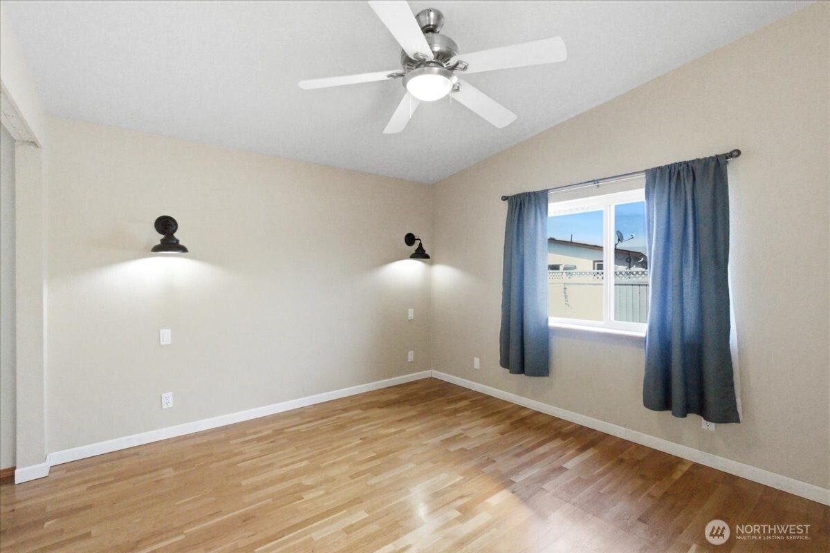 1713 S 69th Avenue , Yakima, WA 98908