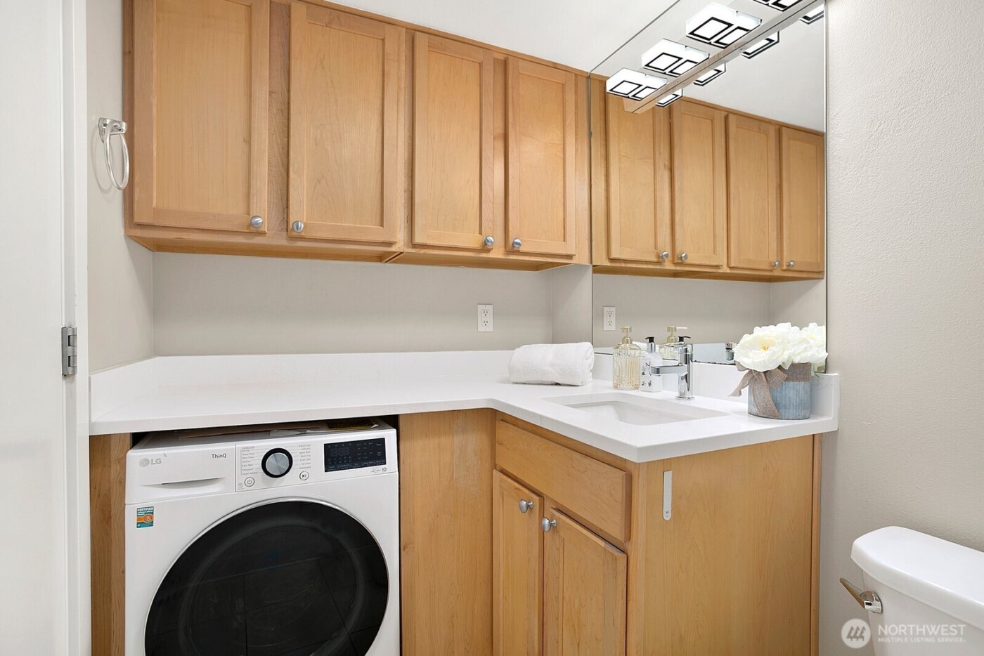 1601 Taylor Avenue N #405, Seattle, WA 98109