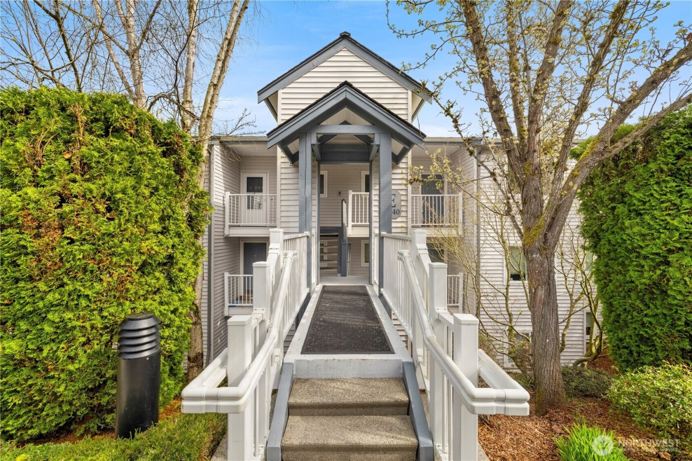 12740 NE 10th Place #E302, Bellevue, WA 98005