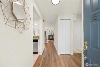 12740 NE 10th Place #E302, Bellevue, WA 98005 - Photo 4