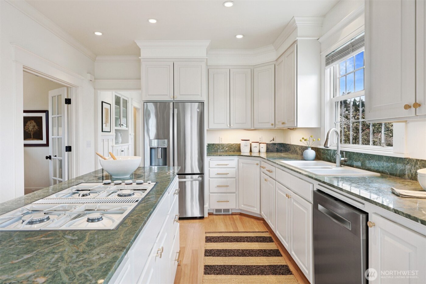 5625 7th Avenue NW, Seattle, WA 98107