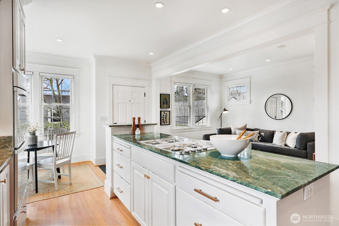 5625 7th Avenue NW, Seattle, WA 98107