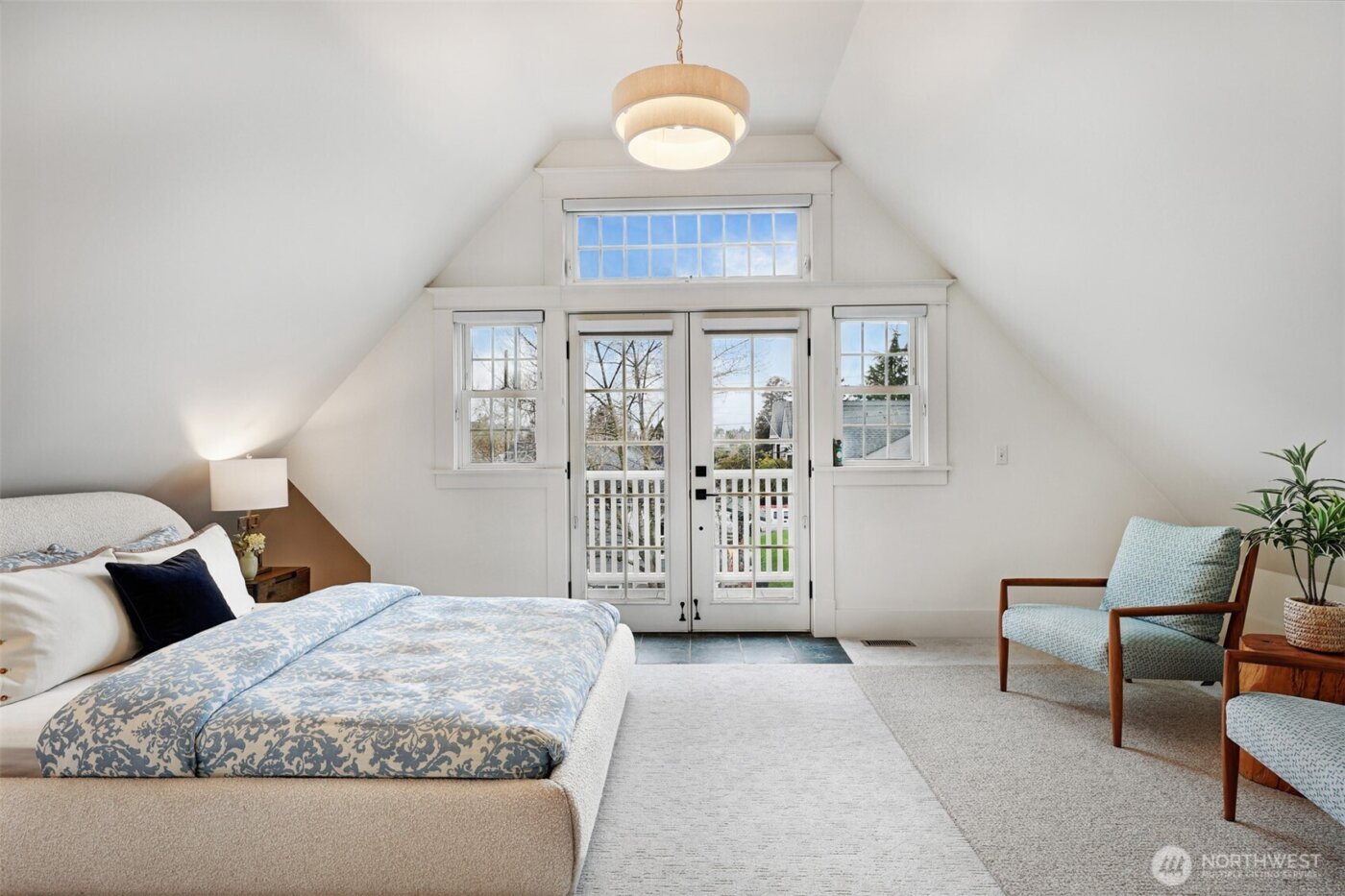 5625 7th Avenue NW, Seattle, WA 98107