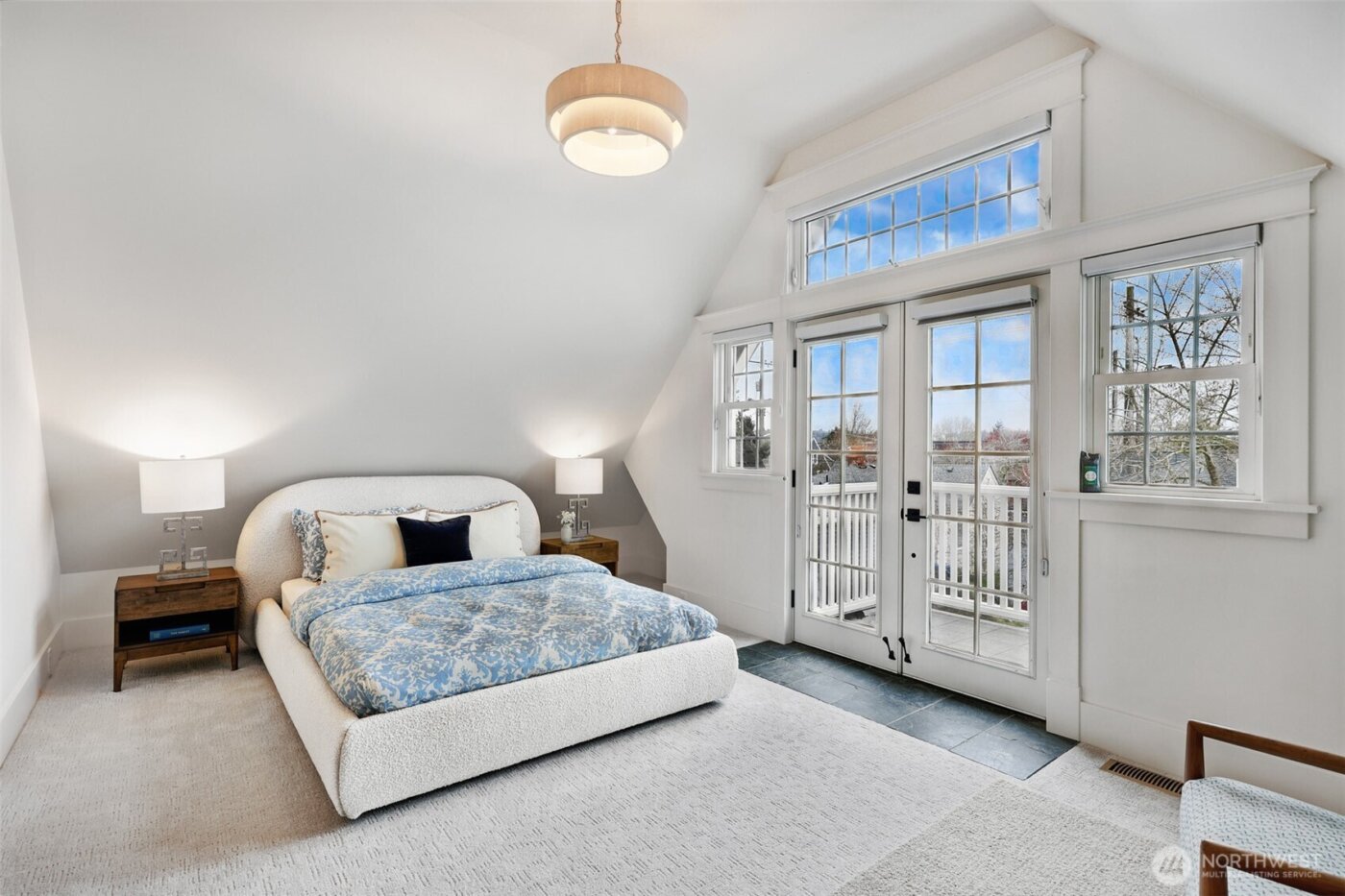 5625 7th Avenue NW, Seattle, WA 98107