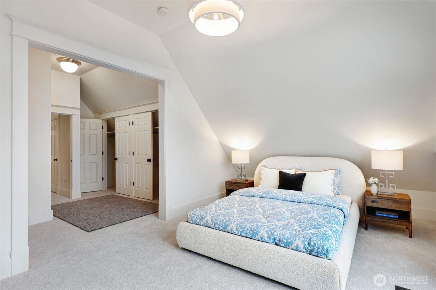 5625 7th Avenue NW, Seattle, WA 98107