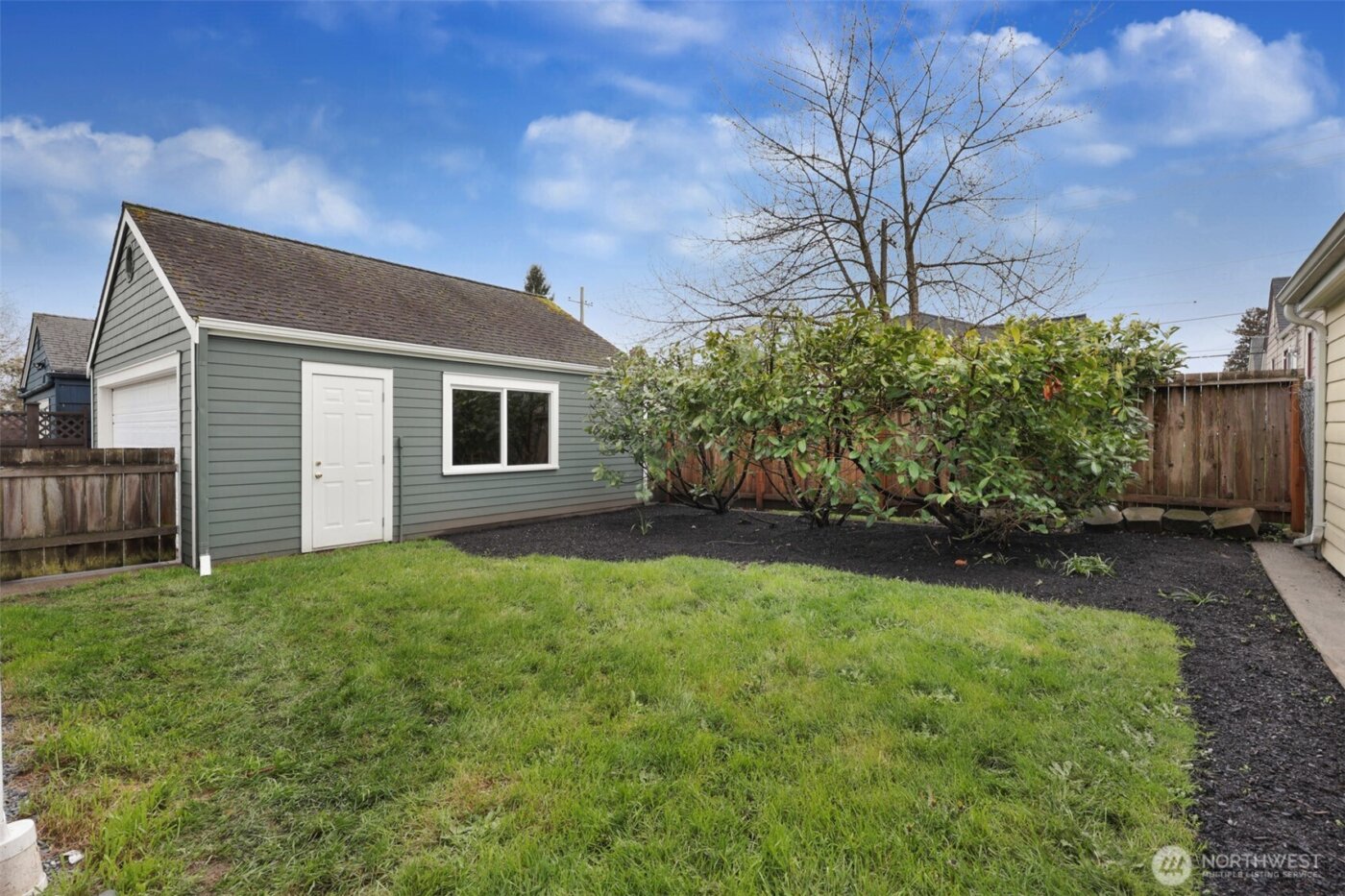 5625 7th Avenue NW, Seattle, WA 98107