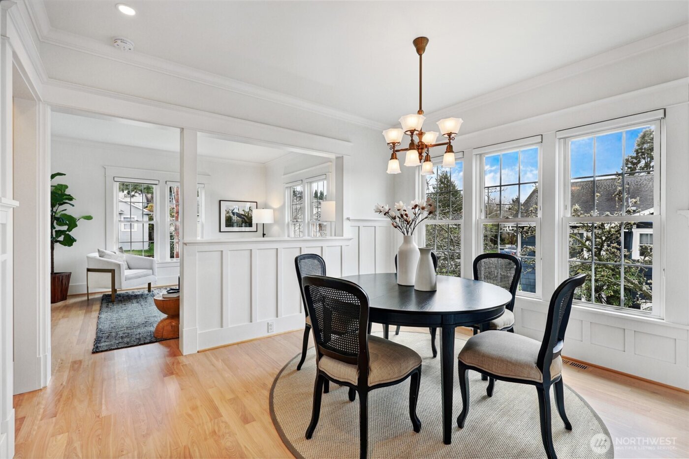 5625 7th Avenue NW, Seattle, WA 98107