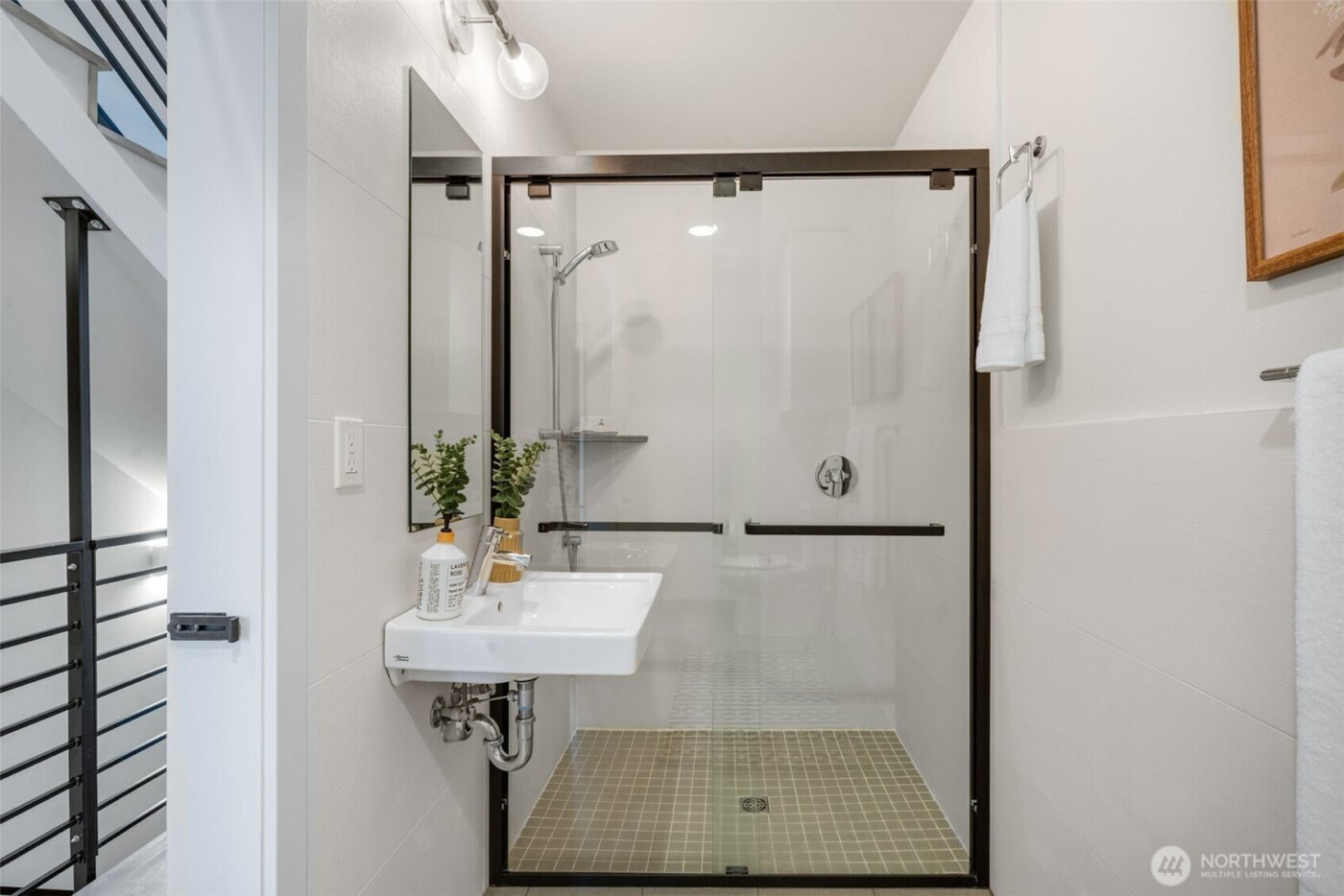 908 N 46th Street #F, Seattle, WA 98103