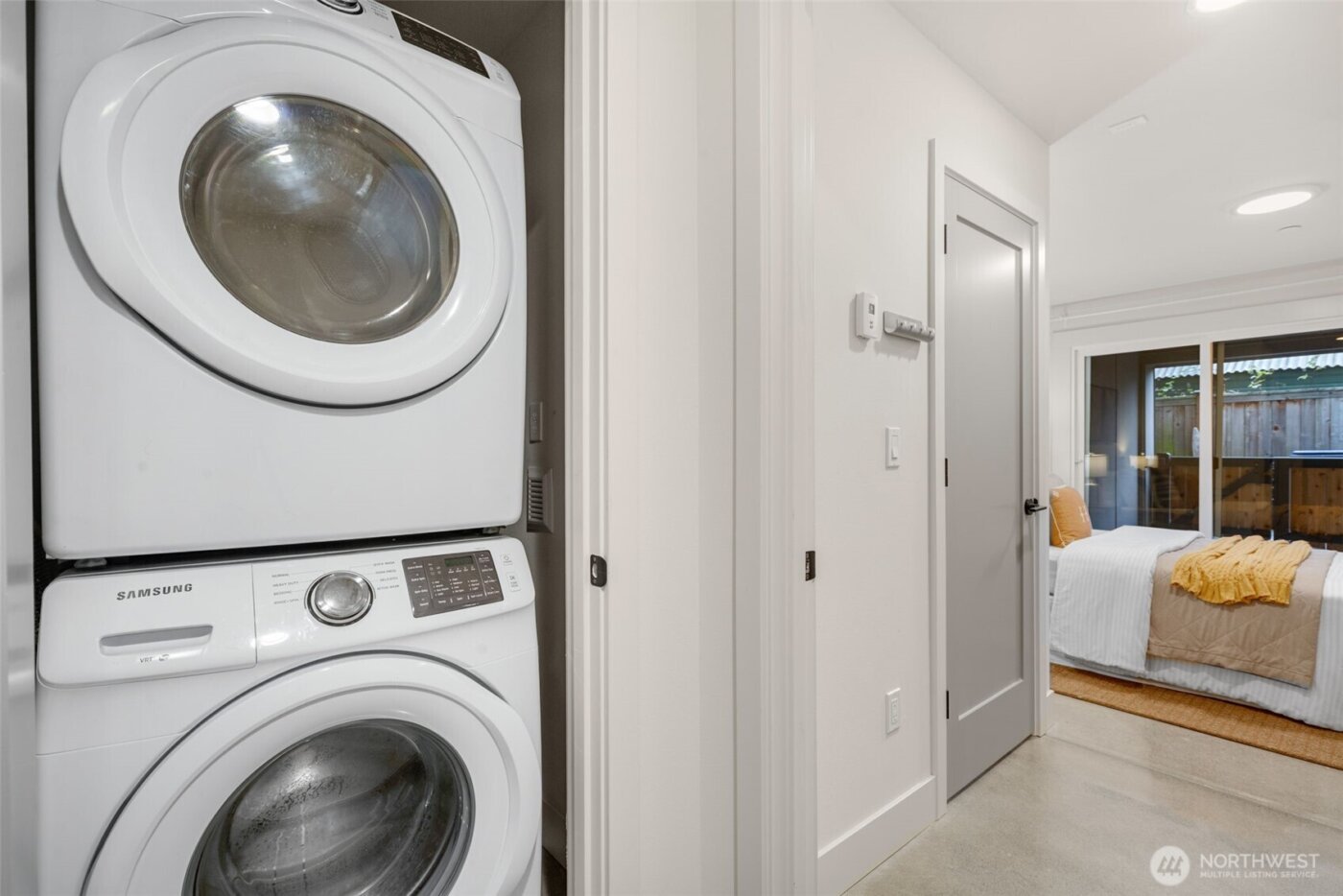 908 N 46th Street #F, Seattle, WA 98103