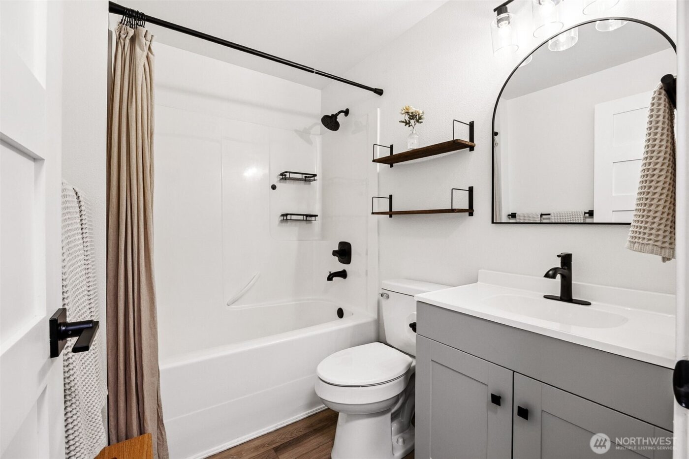 451 Sorensen Street , Enumclaw, WA 98321