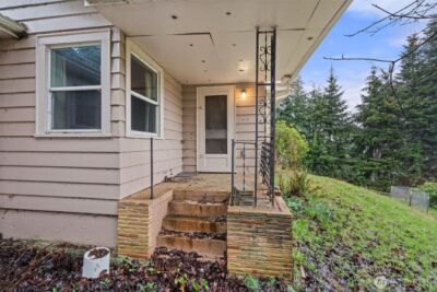 1905 Gerber Street , Raymond, WA 98577 - Photo 3