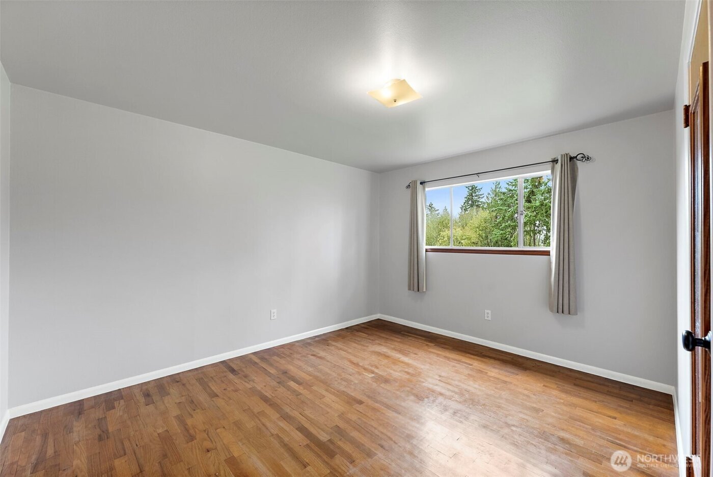 1105 21st Street SW, Puyallup, WA 98371-6635