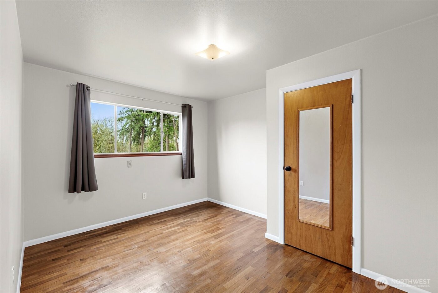 1105 21st Street SW, Puyallup, WA 98371-6635